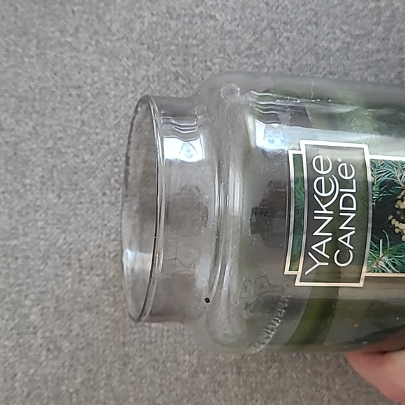 Yankee Candle Accents Yankee Candle Mistletoe Poshmark